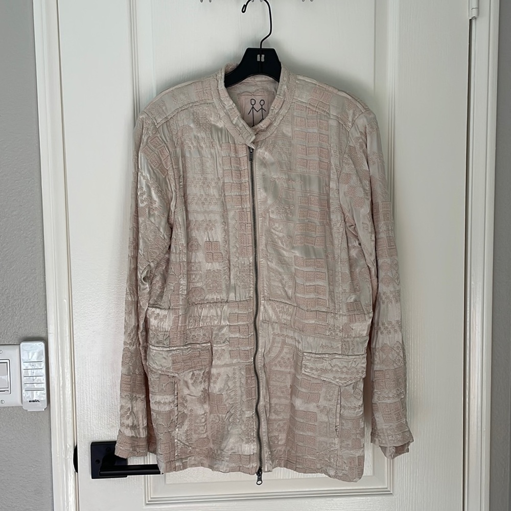 🎉🎉 SALE!! Johnny Was Satin Embroidered Pale Pink Jacket